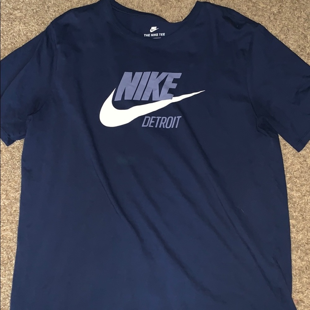 Men’s Nike T-shirt